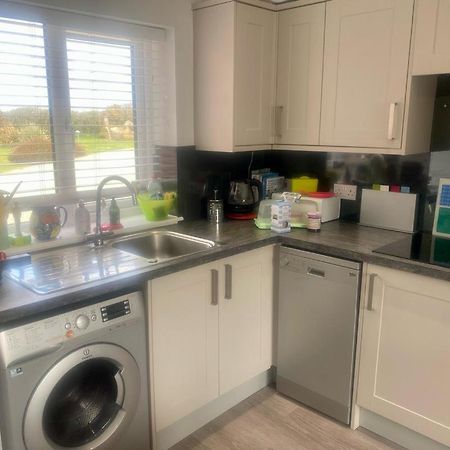 2 Bedroom Cottage Sleeps 4 With Hot-Tub, & Shared Pool Use Sennen Eksteriør billede