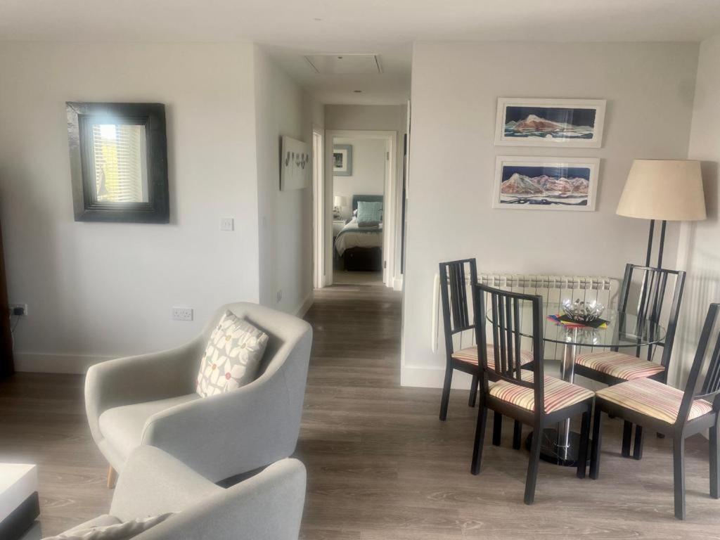 2 Bedroom Cottage Sleeps 4 With Hot-Tub, & Shared Pool Use Sennen Eksteriør billede