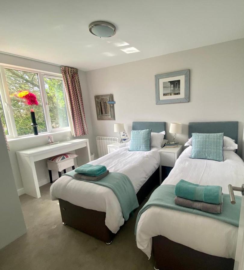 2 Bedroom Cottage Sleeps 4 With Hot-Tub, & Shared Pool Use Sennen Eksteriør billede
