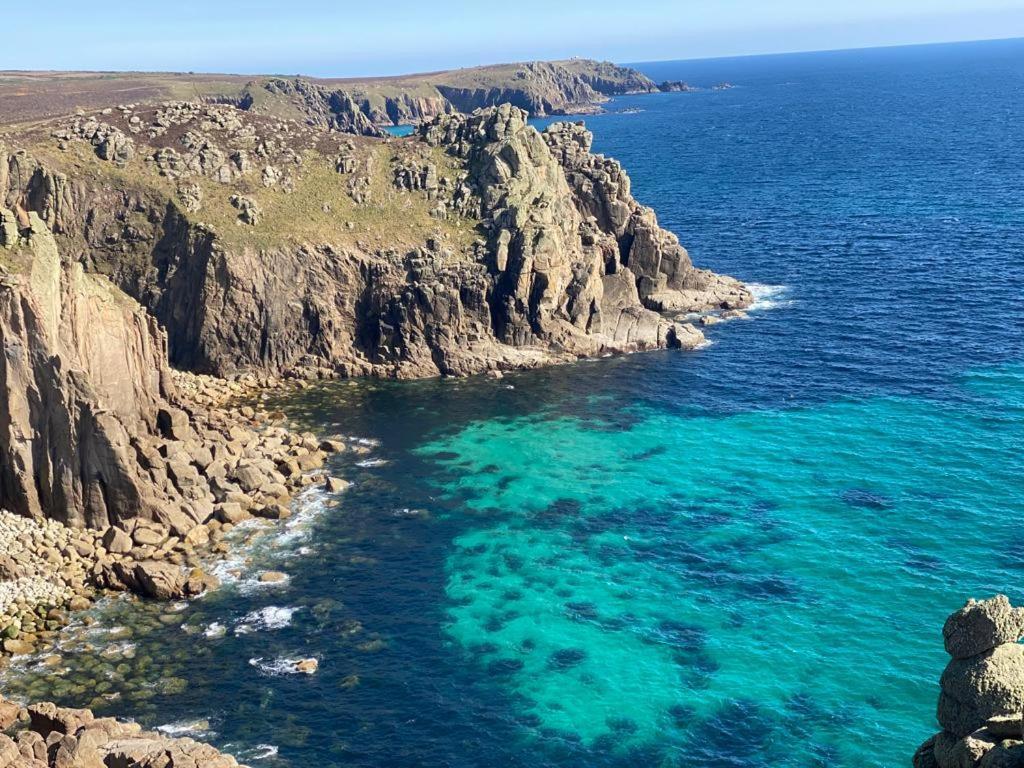 2 Bedroom Cottage Sleeps 4 With Hot-Tub, & Shared Pool Use Sennen Eksteriør billede