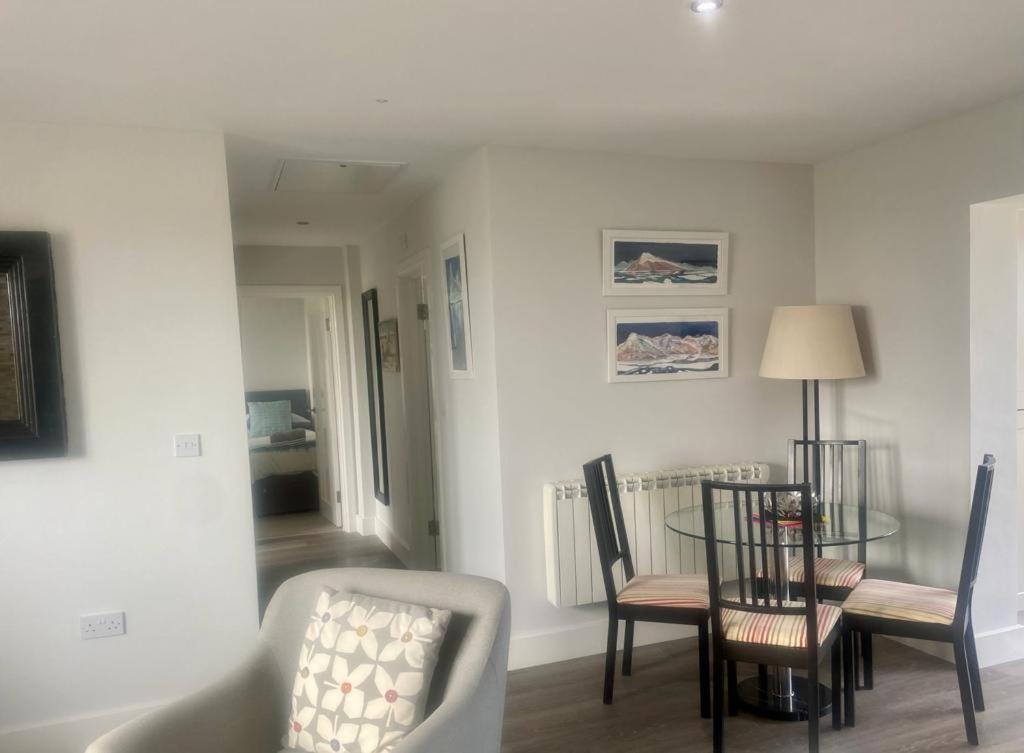 2 Bedroom Cottage Sleeps 4 With Hot-Tub, & Shared Pool Use Sennen Eksteriør billede